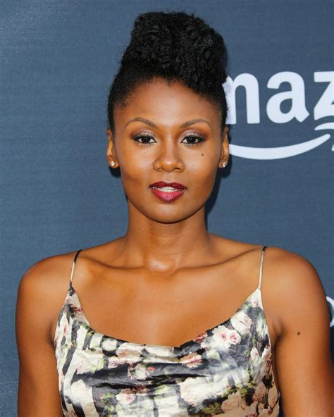 Emayatzy Corinealdi